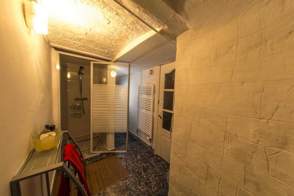 Rentbynight Aparthotel Брюссель Экстерьер фото